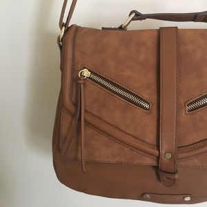 Crossbody messenger bag